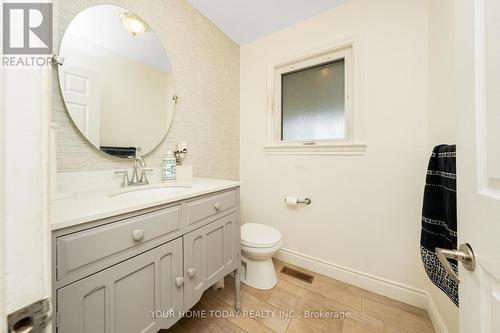 9202 Ninth Line, Halton Hills, ON - Indoor Photo Showing Bathroom