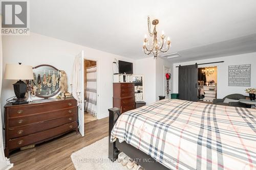 9202 Ninth Line, Halton Hills, ON - Indoor Photo Showing Bedroom