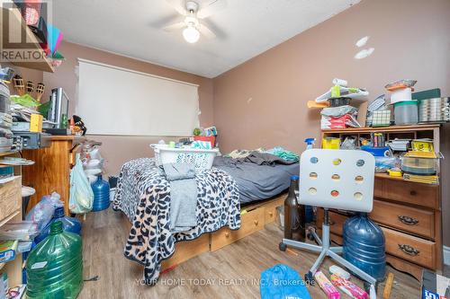 9202 Ninth Line, Halton Hills, ON - Indoor Photo Showing Bedroom