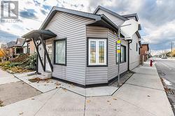 195 TRAGINA AVENUE N  Hamilton, ON L8H 5C7