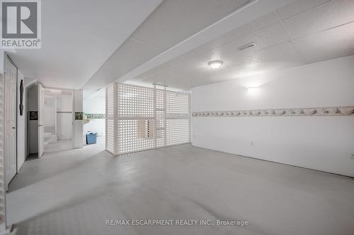 8 - 81 Valridge Drive, Hamilton, ON - Indoor Photo Showing Garage