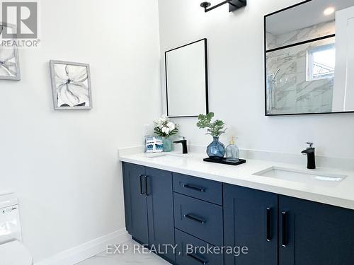 53 Giles Street, London, ON - Indoor Photo Showing Bathroom