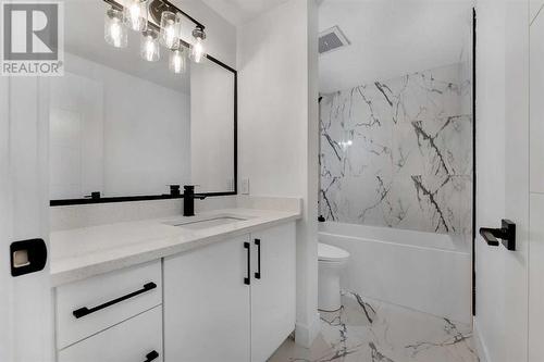 256 Abinger Crescent Ne, Calgary, AB - Indoor Photo Showing Bathroom