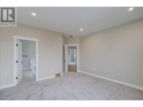 1720 9 Street Se, Salmon Arm, BC - Indoor Photo Showing Other Room