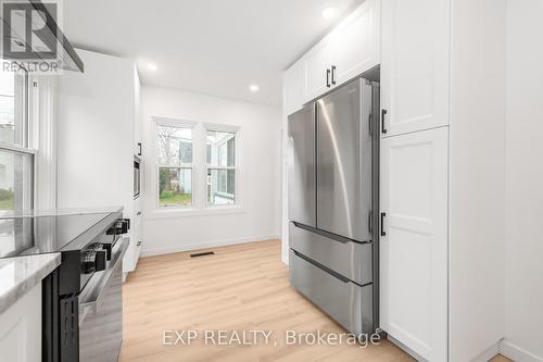 17 Victoria Street, North Stormont, ON - Indoor Photo Showing Kitchen With Upgraded Kitchen