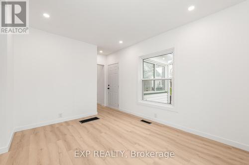 17 Victoria Street, North Stormont, ON - Indoor Photo Showing Other Room