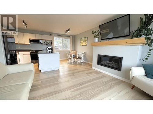 828 Oceanview Drive, Port Edward, BC - Indoor Photo Showing Living Room With Fireplace