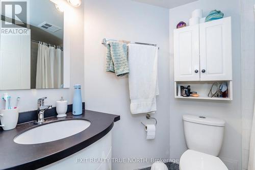 1502 - 140 Dunlop Street E, Barrie, ON - Indoor Photo Showing Bathroom