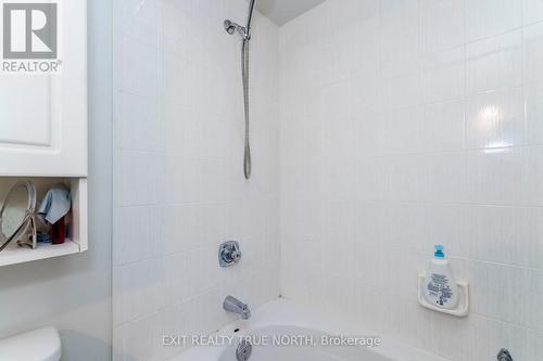 1502 - 140 Dunlop Street E, Barrie, ON -  Photo Showing Bathroom