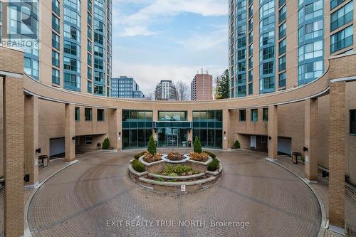 1502 - 140 Dunlop Street E, Barrie, ON - Outdoor With Facade