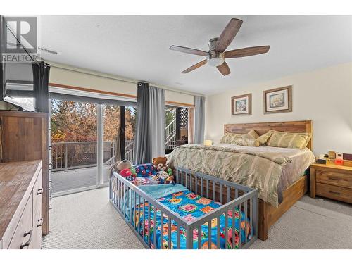 522 Caouette Road, Sorrento, BC - Indoor Photo Showing Bedroom