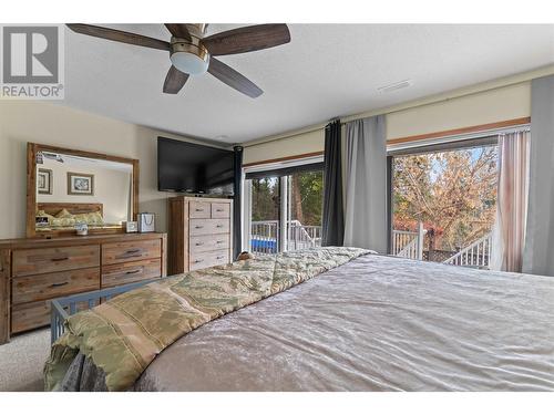 522 Caouette Road, Sorrento, BC - Indoor Photo Showing Bedroom