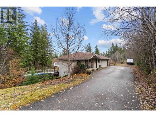 522 Caouette Road, Sorrento, BC - Outdoor