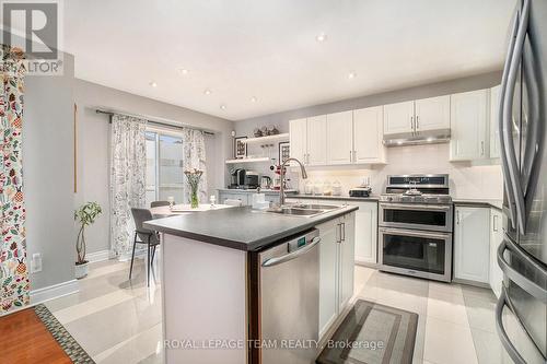 512 Clarington Avenue, Ottawa, ON - Indoor Photo Showing Kitchen With Double Sink With Upgraded Kitchen