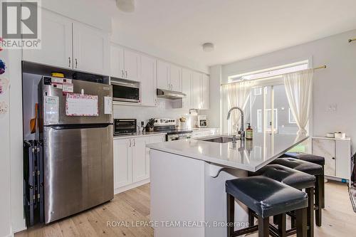 145 Yearling Circle, Ottawa, ON - Indoor Photo Showing Kitchen