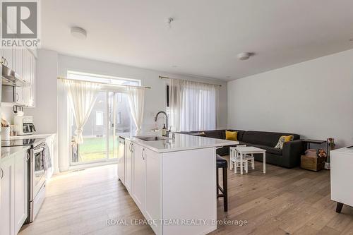 145 Yearling Circle, Ottawa, ON - Indoor Photo Showing Kitchen