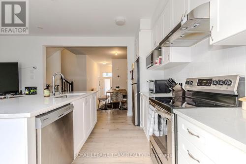 145 Yearling Circle, Ottawa, ON - Indoor Photo Showing Kitchen