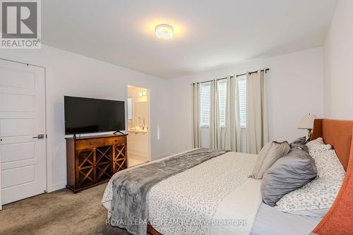 145 Yearling Circle, Ottawa, ON - Indoor Photo Showing Bedroom