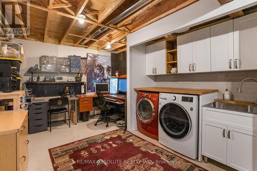 6042 Longleaf Drive, Ottawa, ON - Indoor Photo Showing Laundry Room