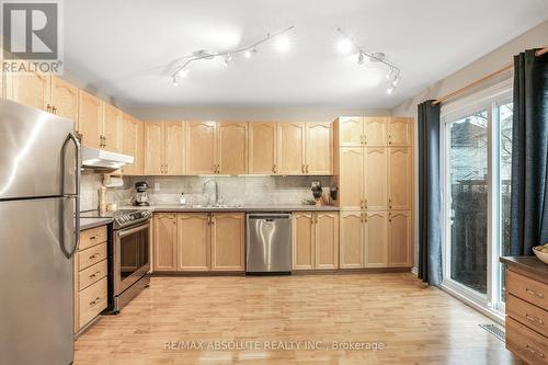 6042 Longleaf Drive, Ottawa, ON - Indoor Photo Showing Kitchen