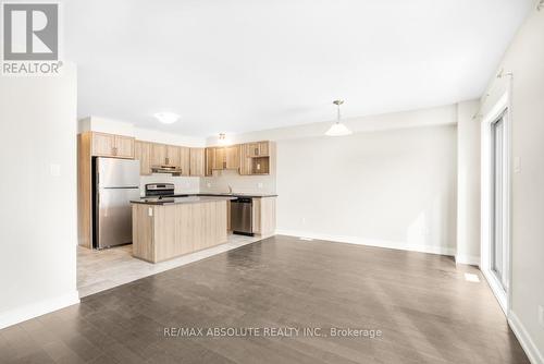 885 Platinum Street, Clarence-Rockland (606 - Town Of Rockland), ON - Indoor Photo Showing Kitchen