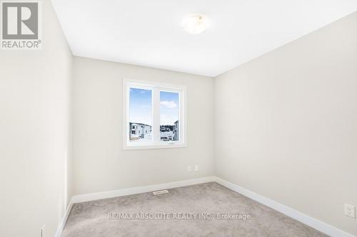 885 Platinum Street, Clarence-Rockland (606 - Town Of Rockland), ON - Indoor Photo Showing Other Room