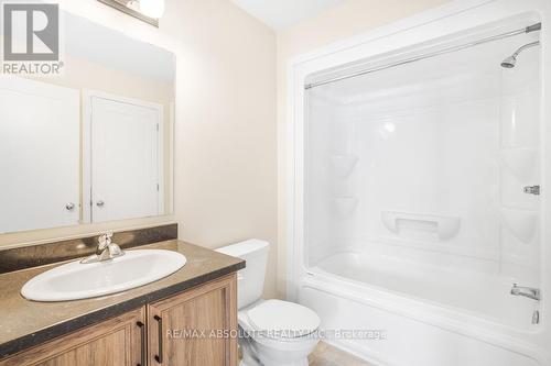 885 Platinum Street, Clarence-Rockland (606 - Town Of Rockland), ON - Indoor Photo Showing Bathroom