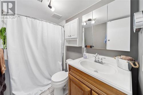 1286 Willa Drive, Sarnia, ON - Indoor Photo Showing Bathroom