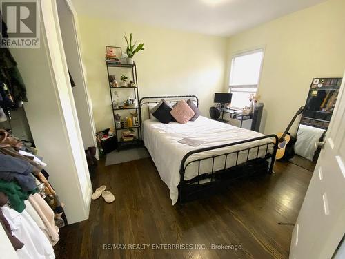 720 Richmond Street W, Toronto, ON - Indoor Photo Showing Bedroom