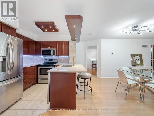 3001 - 18 Spring Garden Avenue, Toronto, ON - Indoor Photo Showing Kitchen