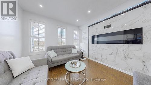 2026 Bridle Road, Oshawa, ON - Indoor Photo Showing Living Room