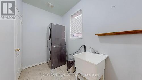 2026 Bridle Road, Oshawa, ON - Indoor Photo Showing Laundry Room