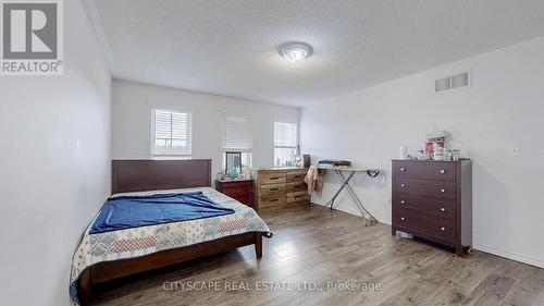 2026 Bridle Road, Oshawa, ON - Indoor Photo Showing Bedroom