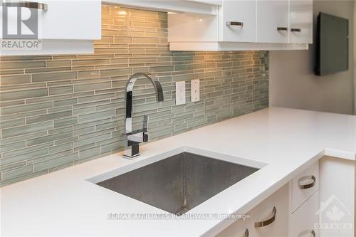 17 - 202 St Patrick Street N, Ottawa, ON - Indoor Photo Showing Kitchen