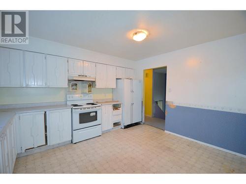 864 Blair Crescent, Prince George, BC - Indoor Photo Showing Kitchen