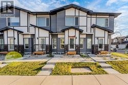 75 Saddlestone Drive NE  Calgary, AB T3J 0M6