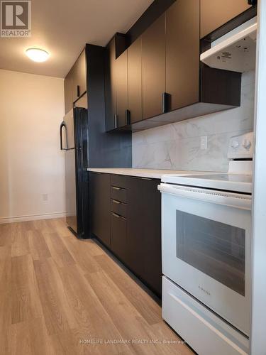 3504 - 3 Massey Square, Toronto, ON - Indoor Photo Showing Kitchen