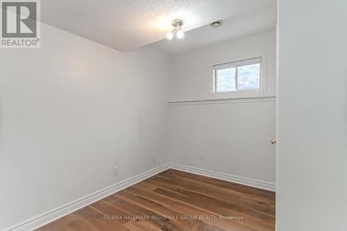 121 Sovereigns Gate, Barrie, ON - Indoor Photo Showing Other Room