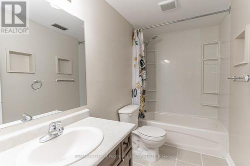 121 Sovereigns Gate, Barrie, ON - Indoor Photo Showing Bathroom