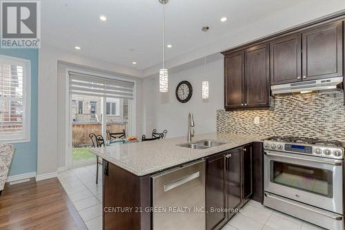 450 Hinton Terrace, Milton, ON - Indoor Photo Showing Kitchen With Stainless Steel Kitchen With Double Sink With Upgraded Kitchen