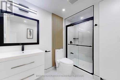 154 Avondale Boulevard, Brampton, ON - Indoor Photo Showing Bathroom