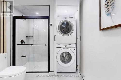 154 Avondale Boulevard, Brampton, ON - Indoor Photo Showing Laundry Room