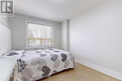 154 Avondale Boulevard, Brampton, ON - Indoor Photo Showing Bedroom