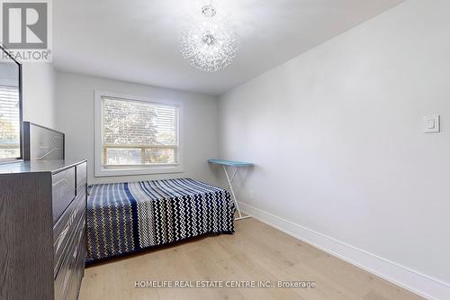 154 Avondale Boulevard, Brampton, ON - Indoor Photo Showing Bedroom