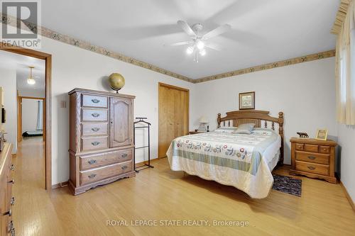 31 Owen Place, Hamilton, ON - Indoor Photo Showing Bedroom