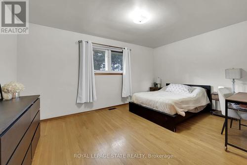 31 Owen Place, Hamilton, ON - Indoor Photo Showing Bedroom