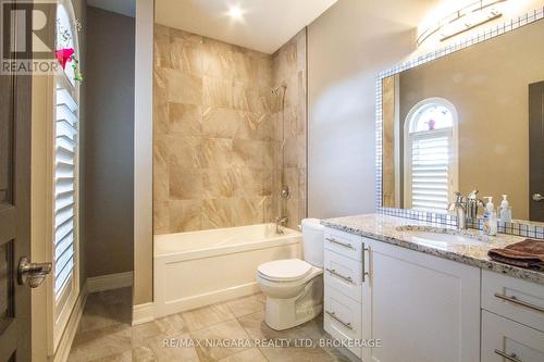 7174 Optimist Lane, Niagara Falls (212 - Morrison), ON - Indoor Photo Showing Bathroom