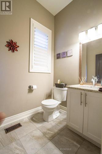 7174 Optimist Lane, Niagara Falls (212 - Morrison), ON - Indoor Photo Showing Bathroom