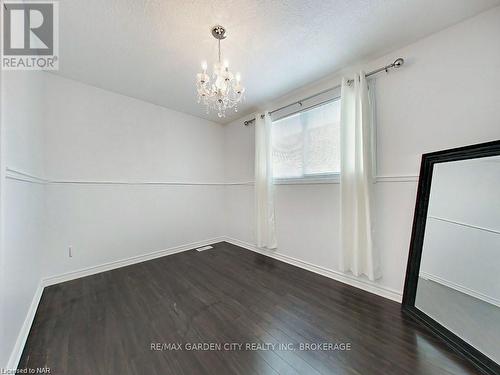 7499 Jubilee Drive, Niagara Falls, ON - Indoor Photo Showing Other Room