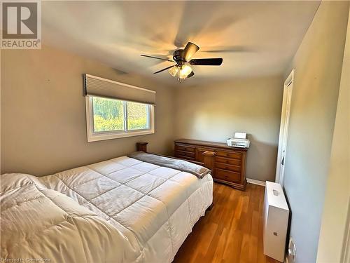 6 Vine Road, Grimsby, ON - Indoor Photo Showing Bedroom